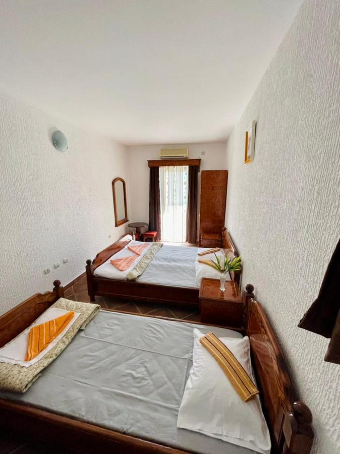 Отель Vila Monte Будва Экстерьер фото