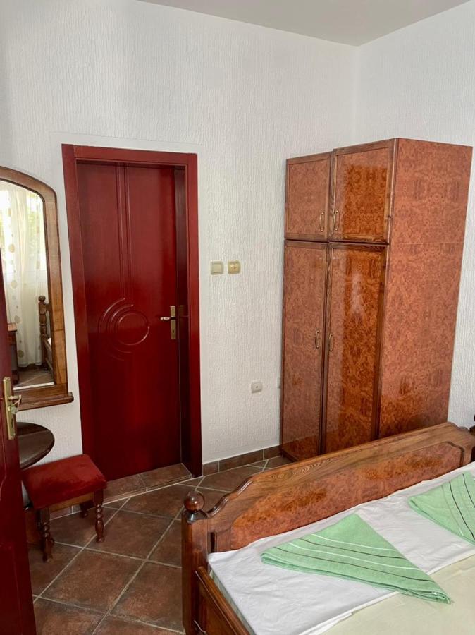 Отель Vila Monte Будва Экстерьер фото