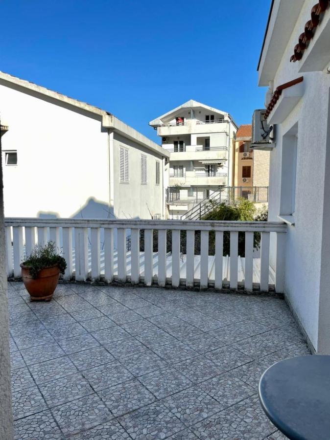 Отель Vila Monte Будва Экстерьер фото