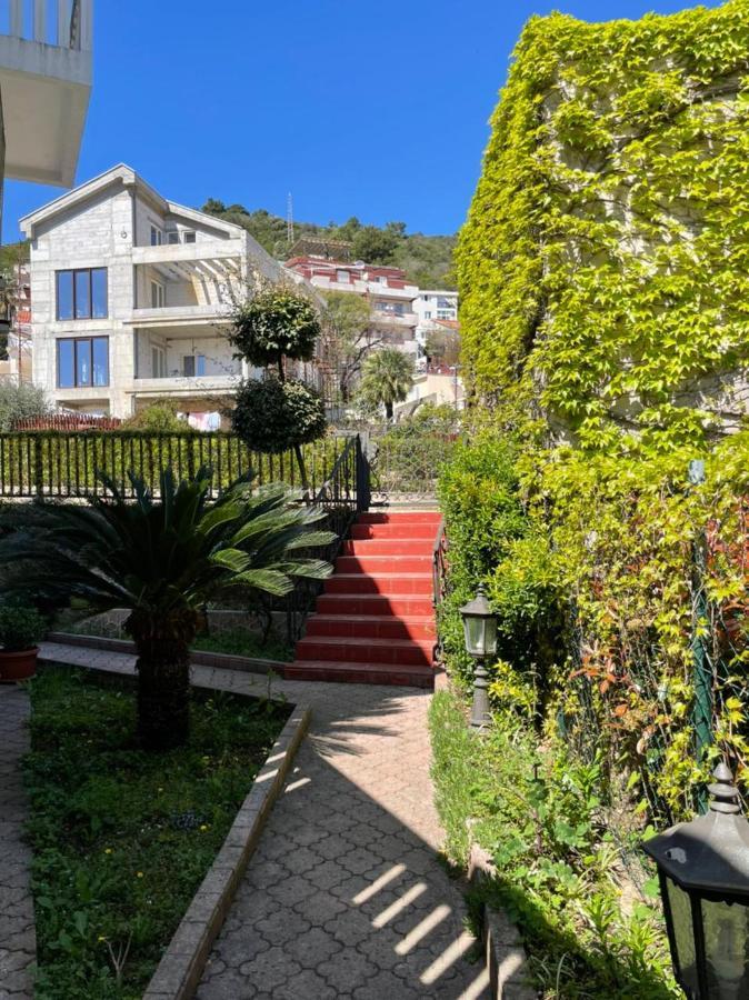 Отель Vila Monte Будва Экстерьер фото